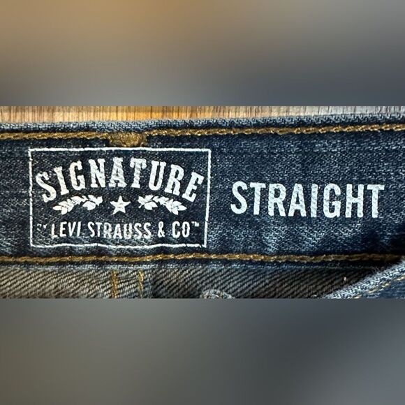 Levis Strauss Signature Straight Leg Classic Fit Blue Denim Jeans Men's 40x32 - Picture 5 of 6